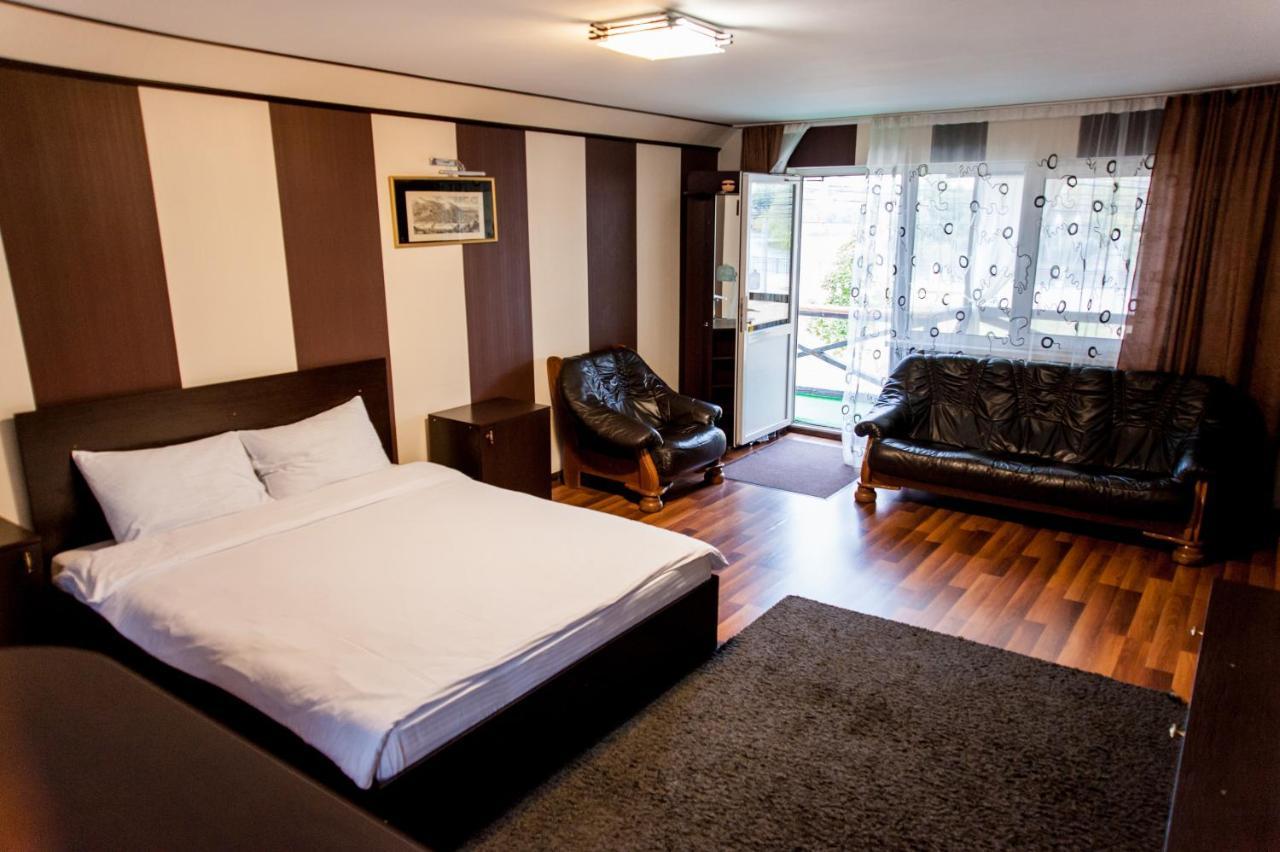 Guest House Shale Vinnytsia Exterior photo